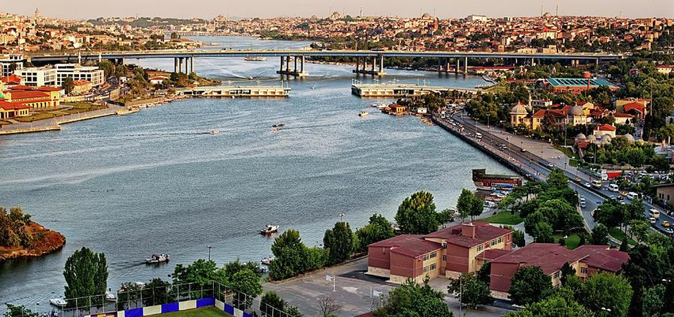 Golden Horn (Halic) Waterfront Stays for Rowing and Water Sports Regattas