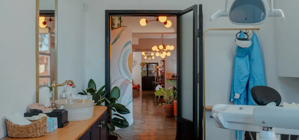 Luxury Accommodation Near Dr. Tansu Uzel Dental Clinic Nisantasi