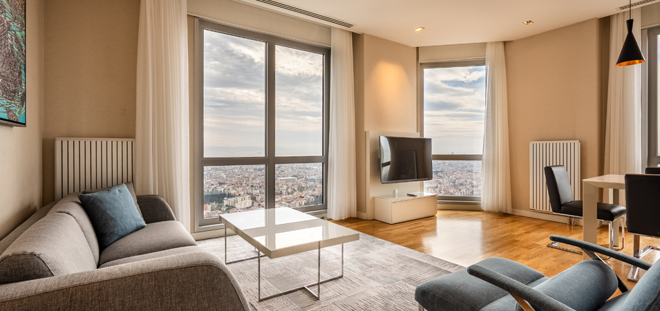 Post-Match Nightlife Stays: Flats Steps Away from Kadikoy and Besiktas Bars